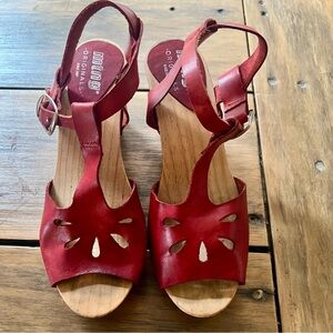 MTNG Red Leather Sandals
